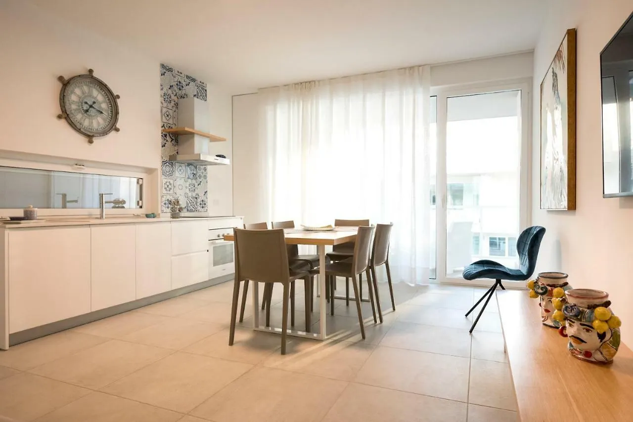 Candiano Palace Apartment Portopalo Di Capo Passero
